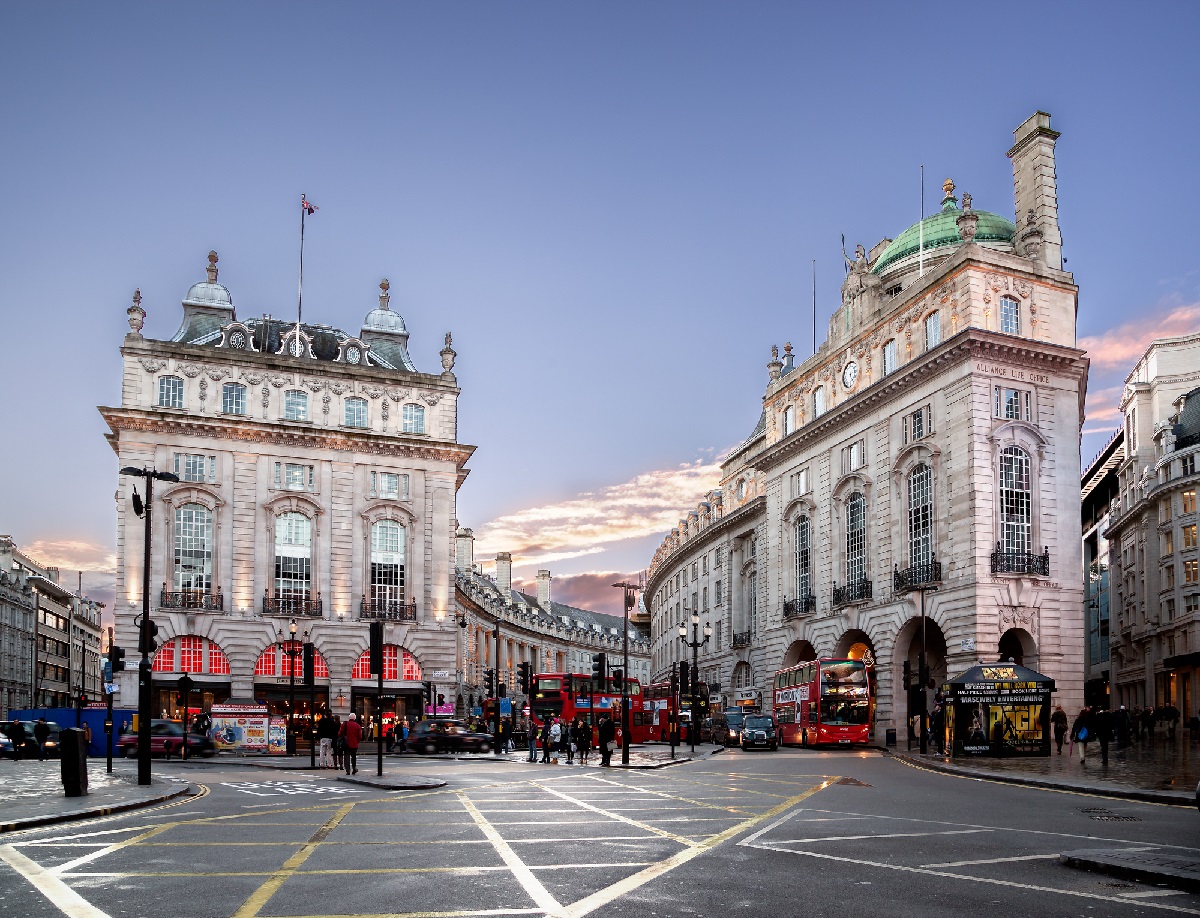 Piccadilly Circus Rubbish Removal Services