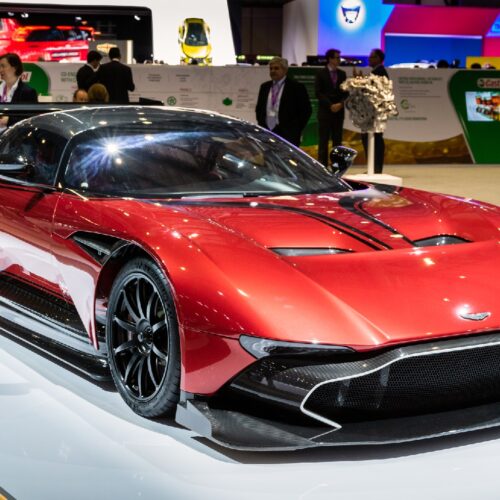 Aston Martin Vulcan – Fast volcano on wheels
