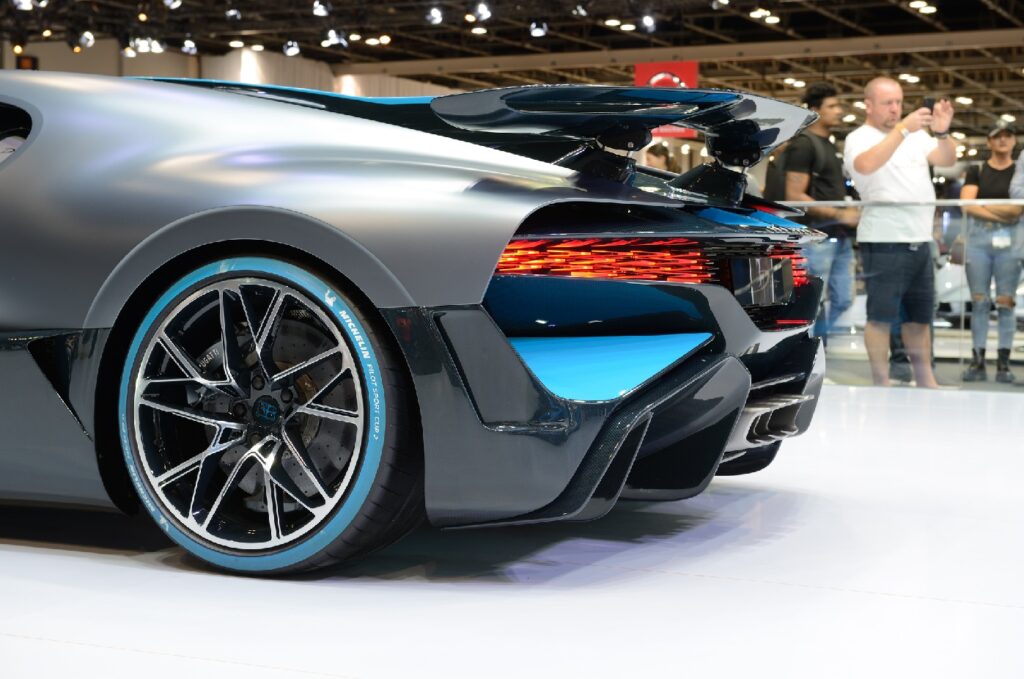 bugatti divo